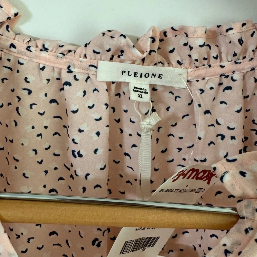 Pink Ruffled Women's Top - Picture 2 of 2